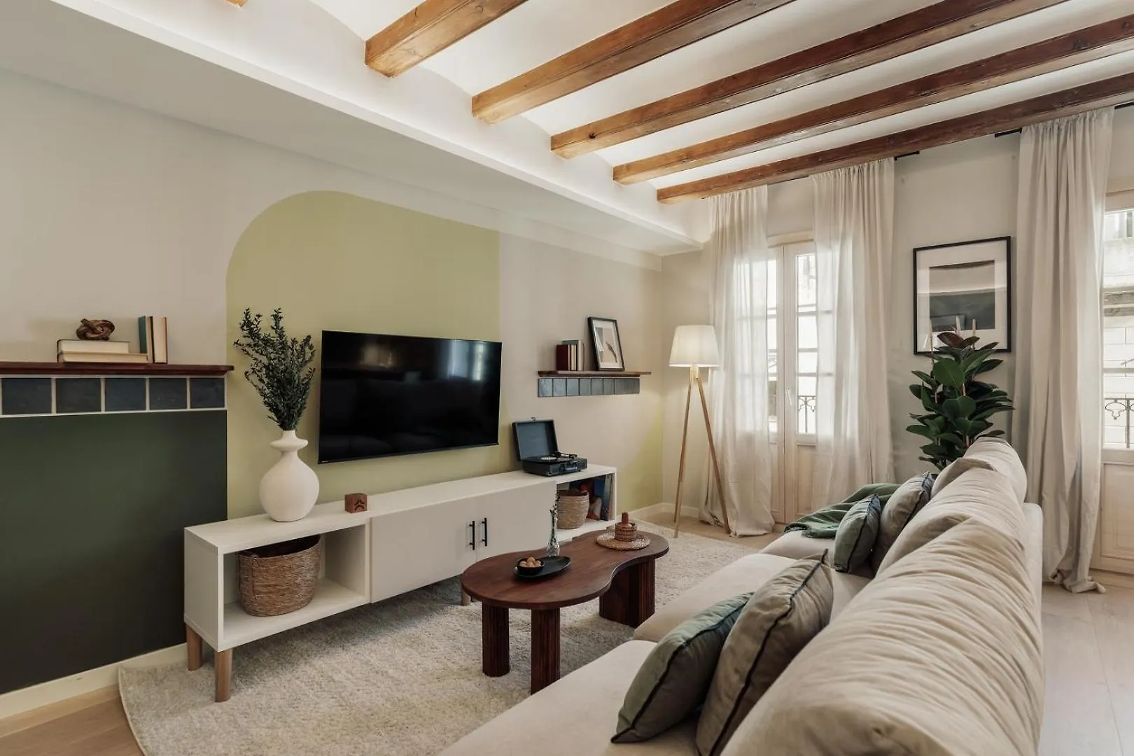 Izmit - 2 Bedrooms And Balcony In Sant Pere Barcelona Spanien