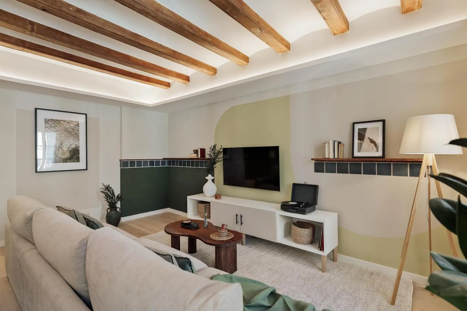 Izmit - 2 Bedrooms And Balcony In Sant Pere バルセロナ アパート